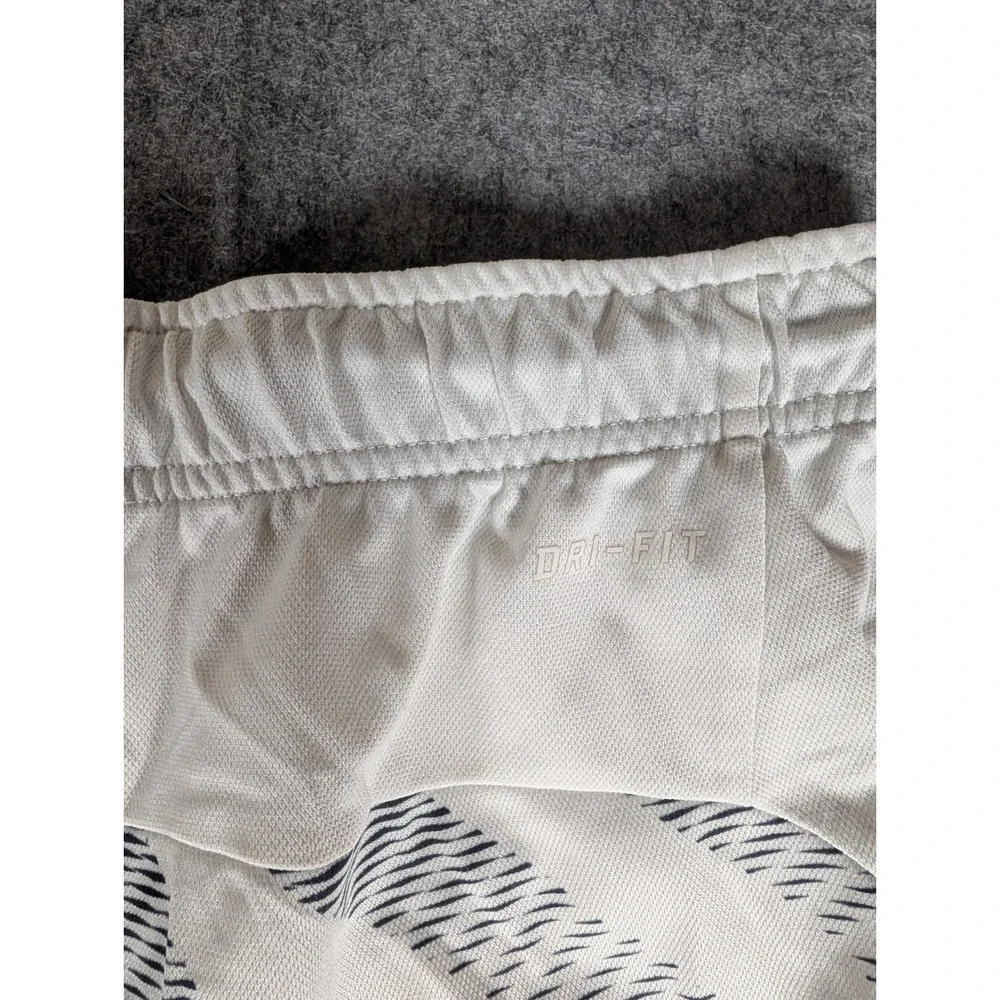 Nike Dri-FIT Basketball Shorts White Navy Diagonal Stripes Mens Athletic Gym